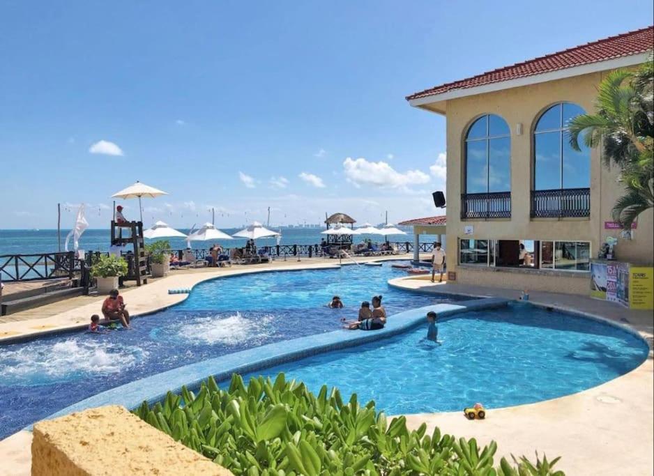 Punta Me Apartment Beach Front In The Hotel & Waterpark Канкун Екстер'єр фото