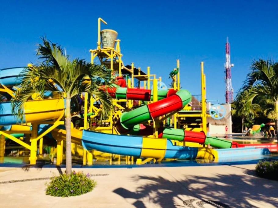 Punta Me Apartment Beach Front In The Hotel & Waterpark Канкун Екстер'єр фото