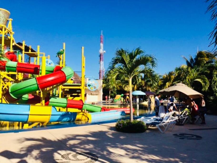 Punta Me Apartment Beach Front In The Hotel & Waterpark Канкун Екстер'єр фото