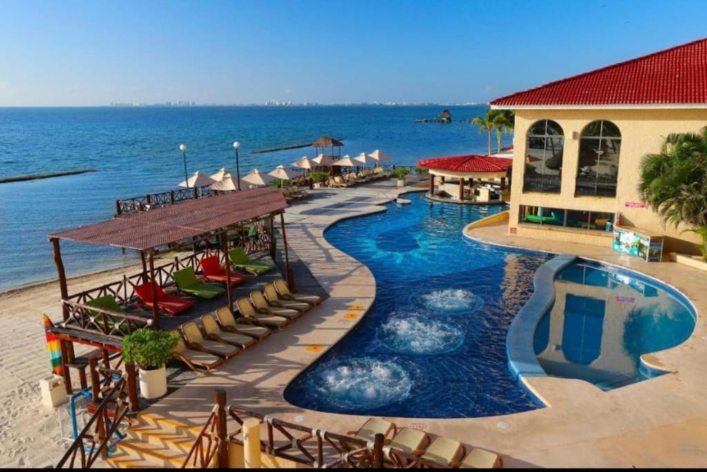Punta Me Apartment Beach Front In The Hotel & Waterpark Канкун Екстер'єр фото